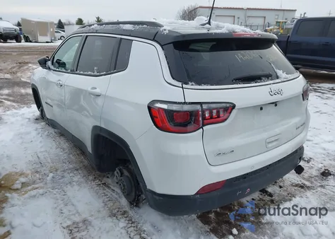 2024 Jeep Compass Limited 4X4 z USA, uszkodzony, nr VIN 3C4NJDCN0RT142060